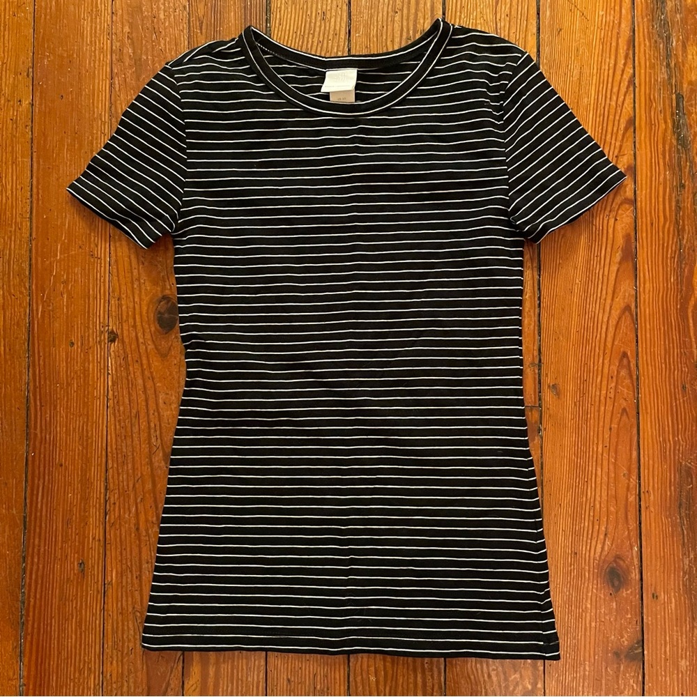 H&M basics black and white striped t-shirt, short sleeves, never worn